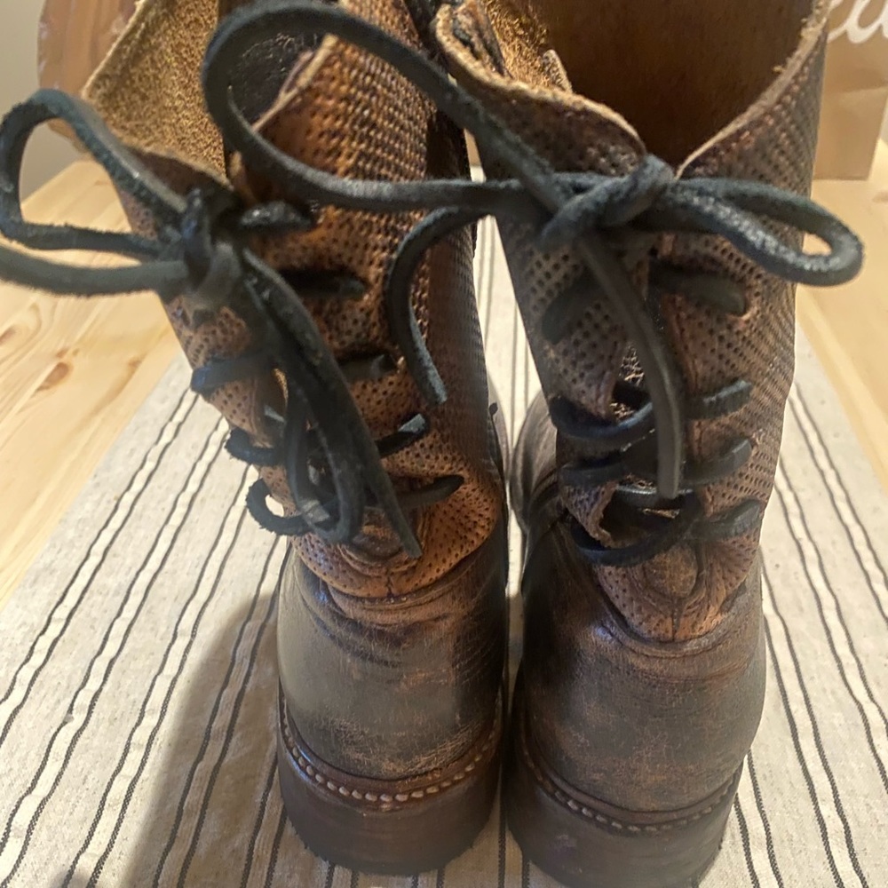 Bedstu Boots